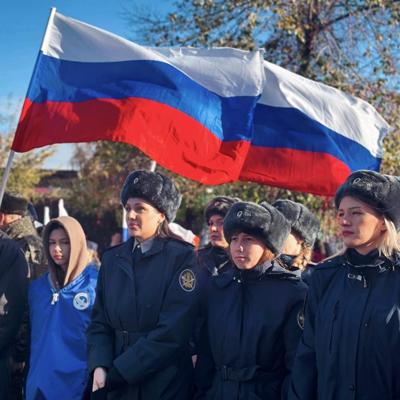 В Александровском саду у подножия Кургана славы в преддверии Дня народного единства прошёл митинг-концерт В Александровском саду у подножия Кургана славы в преддверии Дня народного единства прошёл митинг-концерт