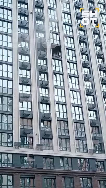 В ростовской квартире, где произошёл взрыв, полностью вырвало панорамные окна