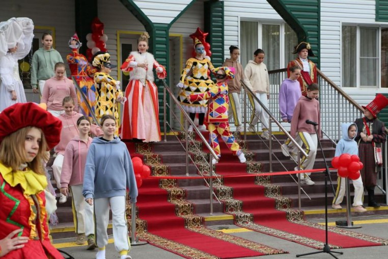 1 ноября 2022 года в Волгодонске произошло долгожданное событие – в квартале В-9 открыли филиал Детской театральной школы 1 ноября 2022 года в Волгодонске произошло долгожданное событие – в квартале В-9 открыли филиал Детской театральной школы