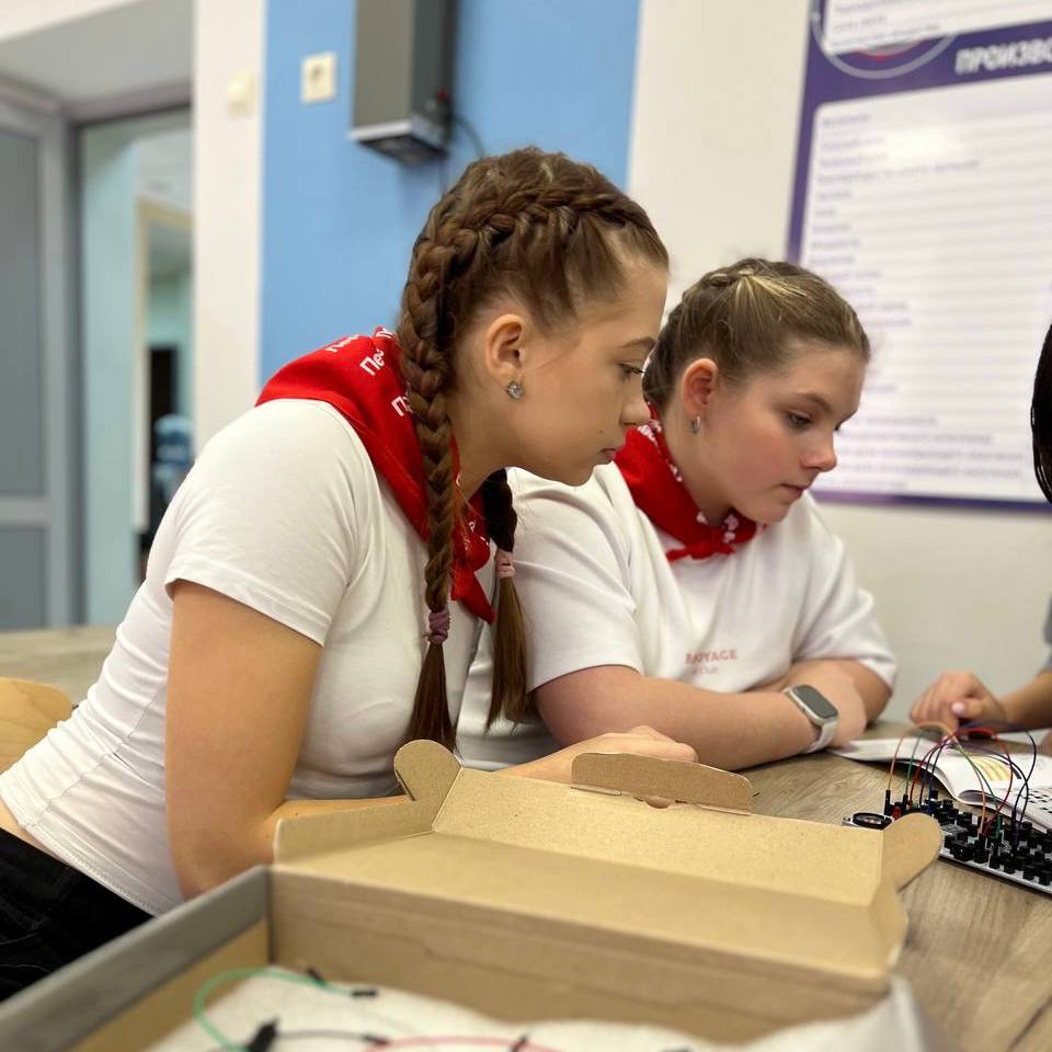 Новочеркасские активисты присоединились к региональному форуму «Мы в Движении» Новочеркасские активисты присоединились к региональному форуму «Мы в Движении»