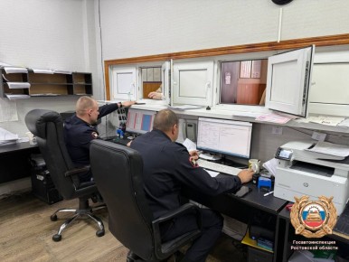 . Обращаем внимание граждан на удобство получения государственных услуг через Интернет-портал и предлагает воспользоваться ими