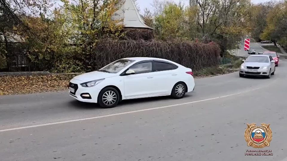 Сотрудники Госавтоинспекции Ростовской области устанавливают обстоятельства ДТП