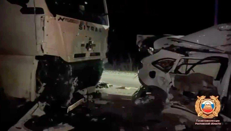 9-летний пассажир и взрослый водитель Chevrolet Cruze погибли в результате аварии на автодороге "Шахты-Раздорская", сообщили в Госавтоинспекции по Ростовской области 9-летний пассажир и взрослый водитель Chevrolet Cruze погибли в результате аварии на автодороге "Шахты-Раздорская", сообщили в Госавтоинспекции по Ростовской области