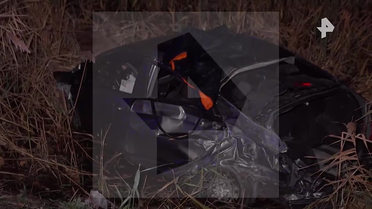 Два человека погибли в результате ДТП с тремя машинами в Ростовской области