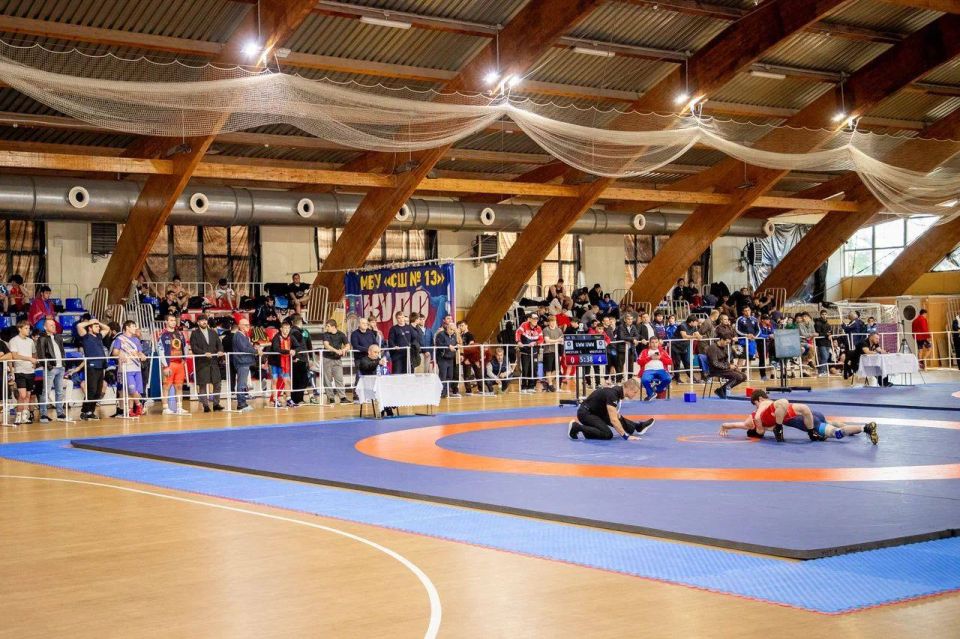 Александр Скрябин: В День народного единства в спортивной школе №13 проходят Всероссийские соревнования по греко-римской борьбе среди юниоров до 21 года «Кубок Александра Чехиркина» Александр Скрябин: В День народного единства в спортивной школе №13 проходят Всероссийские соревнования по греко-римской борьбе среди юниоров до 21 года «Кубок Александра Чехиркина»