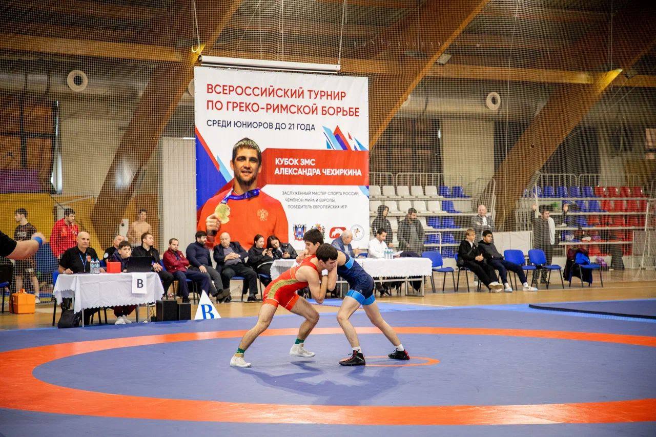 Александр Скрябин: В День народного единства в спортивной школе №13 проходят Всероссийские соревнования по греко-римской борьбе среди юниоров до 21 года «Кубок Александра Чехиркина»