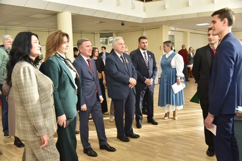 В День народного единства в Областном доме народного творчества в рамках Фестиваля народов России состоялся патриотический концерт «Россия объединяет» В День народного единства в Областном доме народного творчества в рамках Фестиваля народов России состоялся патриотический концерт «Россия объединяет»