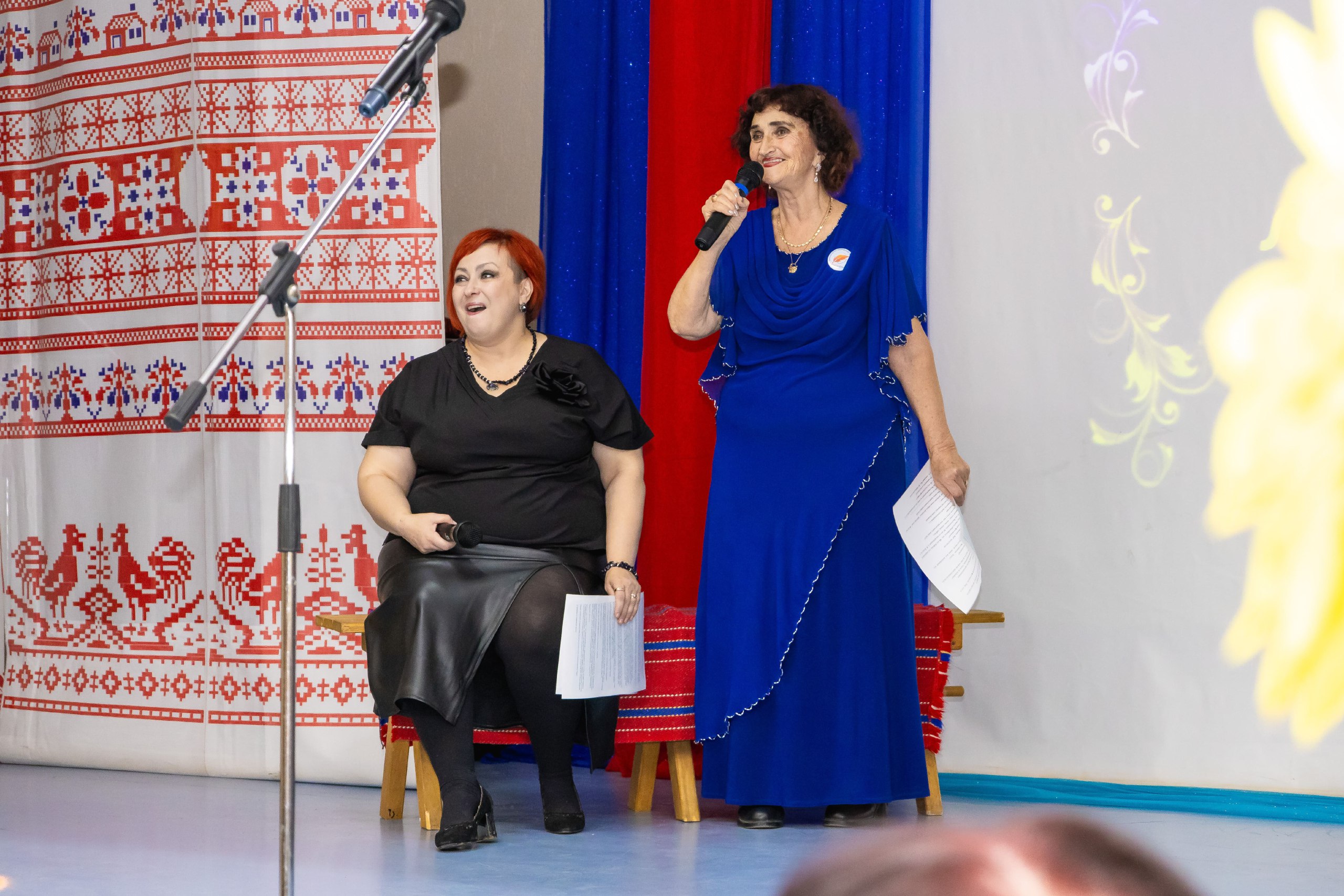 В Центре культуры «Дружбы народов» ДК Октябрь состоялся VII Открытый межрегиональный литературно-творческий фестиваль, получивший название «Донская осень» В Центре культуры «Дружбы народов» ДК Октябрь состоялся VII Открытый межрегиональный литературно-творческий фестиваль, получивший название «Донская осень»