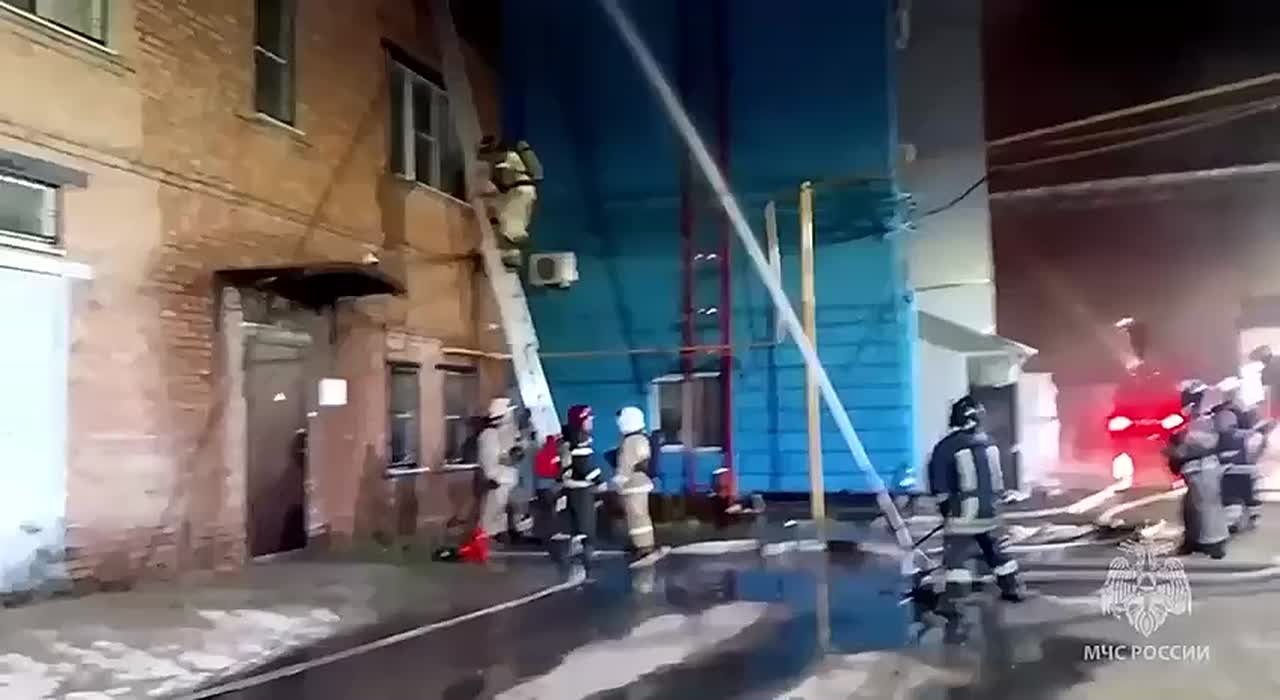 Площадь пожара на Привокзальной возросла до 1600 кв.м