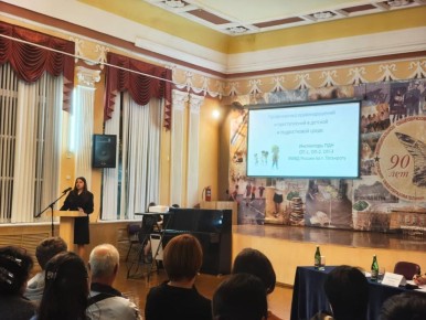 В Таганроге полицейские приняли участие в общешкольном родительском собрании