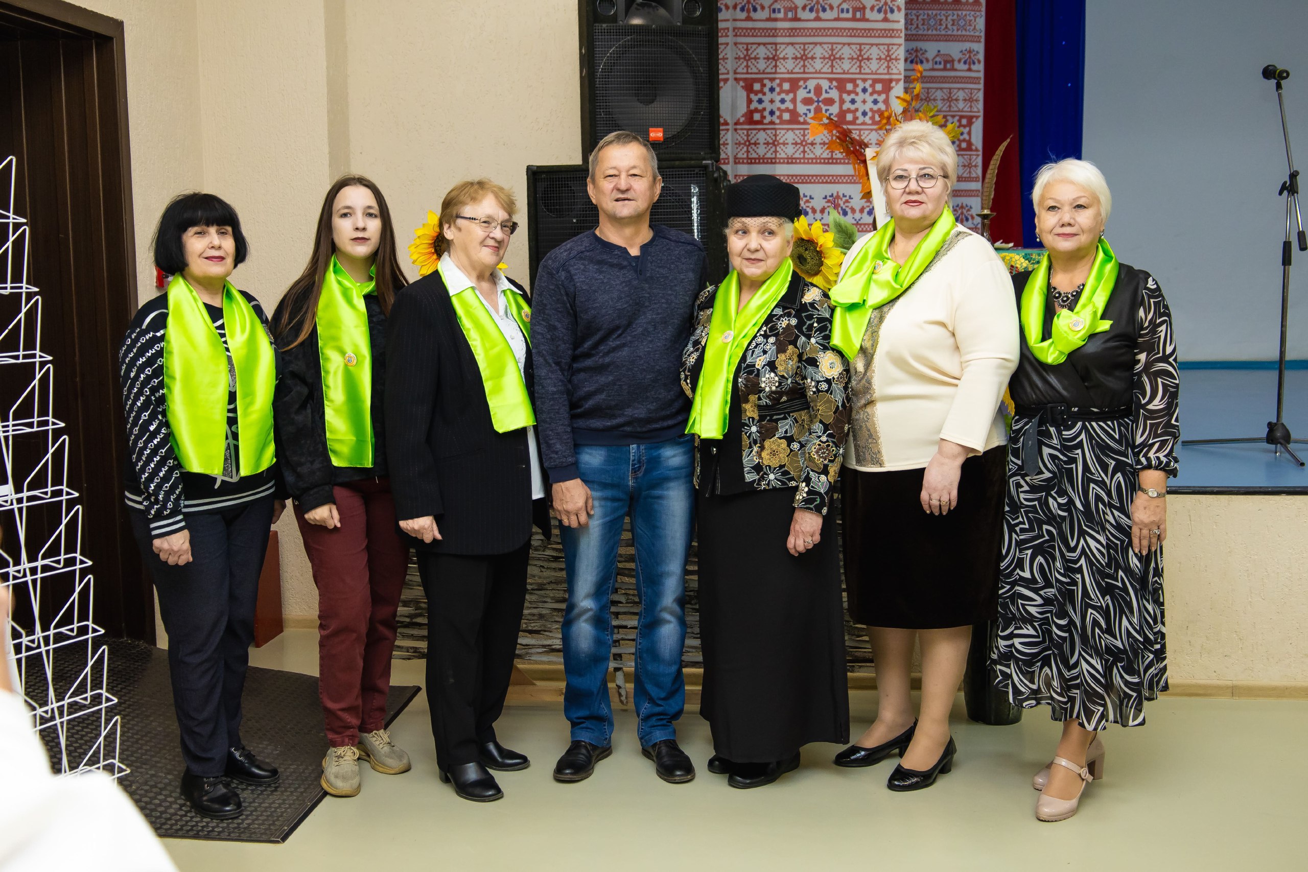 В Центре культуры «Дружбы народов» ДК Октябрь состоялся VII Открытый межрегиональный литературно-творческий фестиваль, получивший название «Донская осень» В Центре культуры «Дружбы народов» ДК Октябрь состоялся VII Открытый межрегиональный литературно-творческий фестиваль, получивший название «Донская осень»