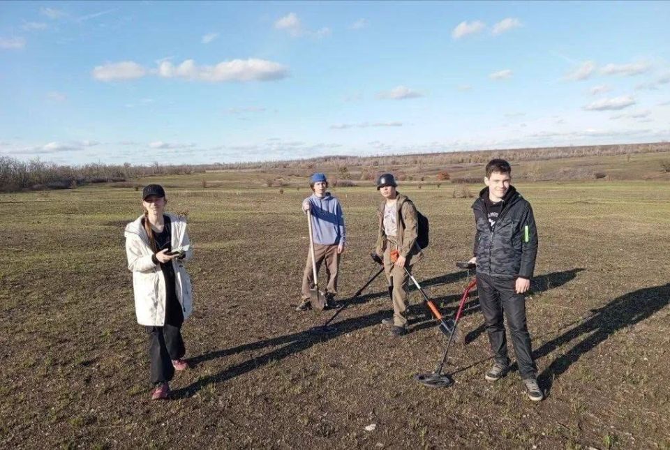 Поисковая работа гимназистов в Самбеке Поисковая работа гимназистов в Самбеке