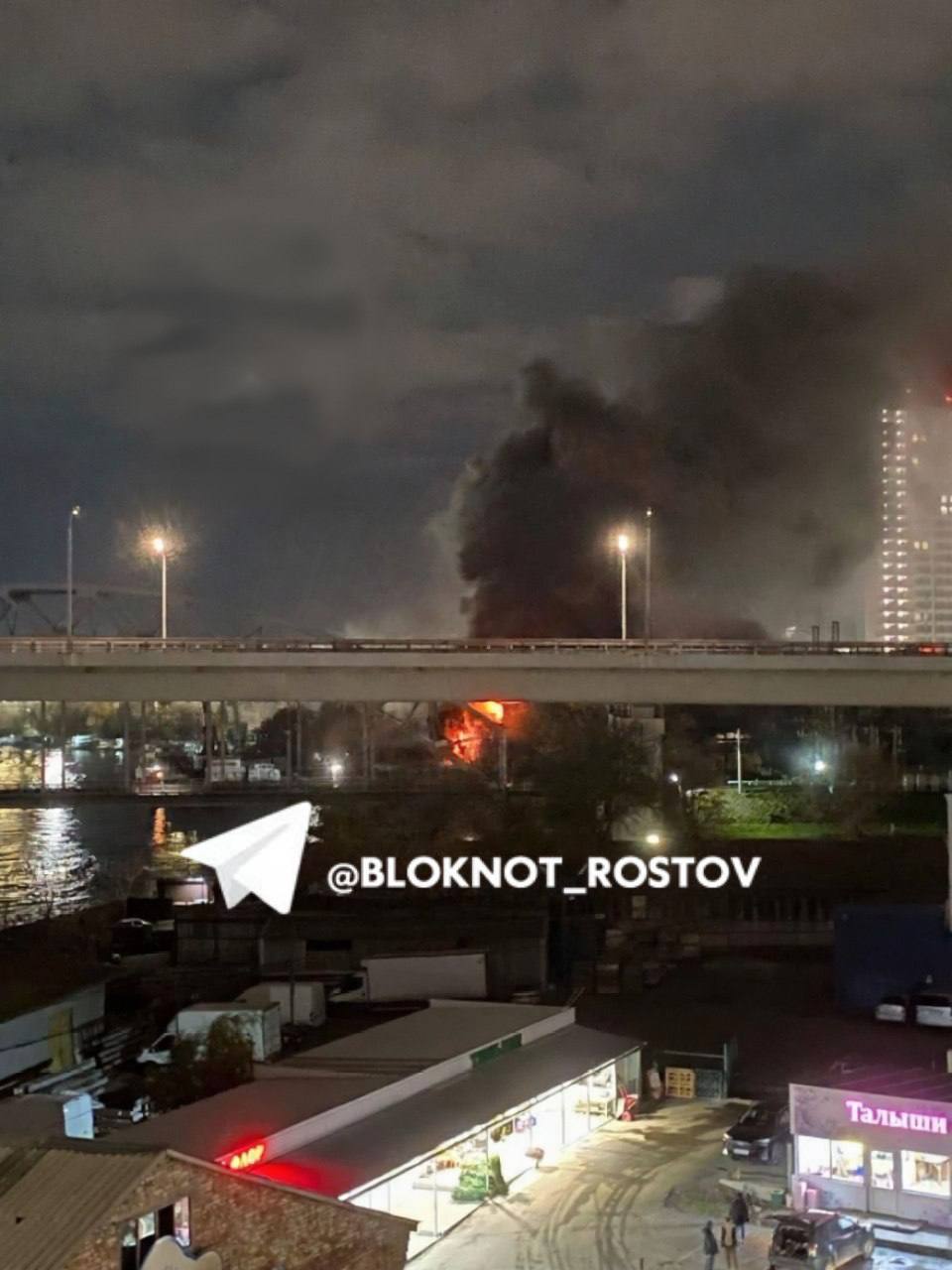 Пожар на Привокзальной площади потушили спустя шесть часов Пожар на Привокзальной площади потушили спустя шесть часов