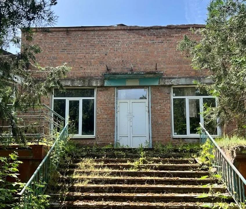 Комитет по управлению имуществом Таганрога повторно выставил на торги бывший детский санаторий «Солнышко» в Неклиновском районе Ростовской области