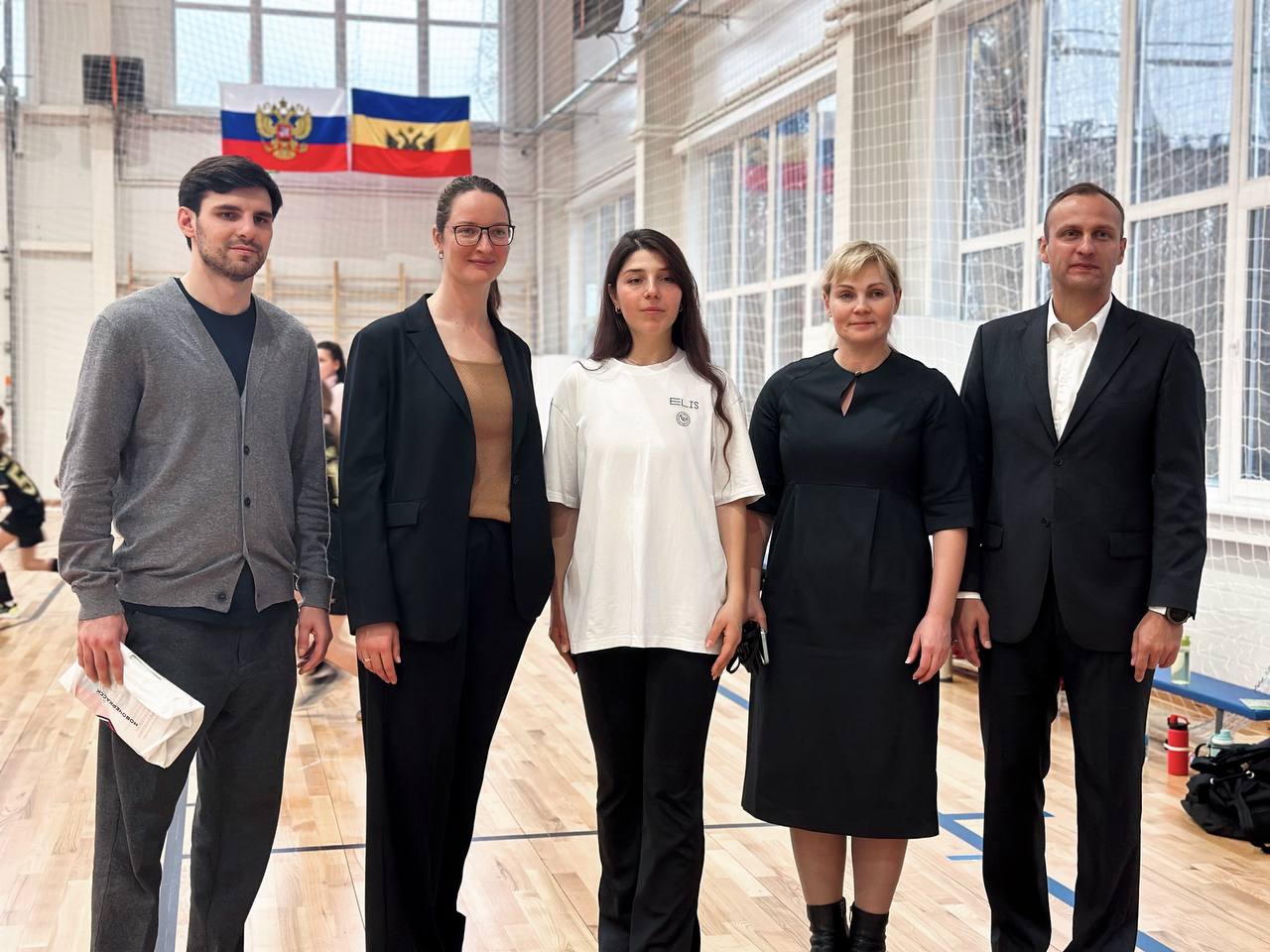 Третий год подряд гандбольный турнир памяти Владимира Николаевича Пелевина стартовал в новом физкультурно-оздоровительном комплексе стадиона «Ермак» № 2. В соревнованиях среди девочек до 12 лет приняли участие более 180 юных... Третий год подряд гандбольный турнир памяти Владимира Николаевича Пелевина стартовал в новом физкультурно-оздоровительном комплексе стадиона «Ермак» № 2. В соревнованиях среди девочек до 12 лет приняли участие более 180 юных...