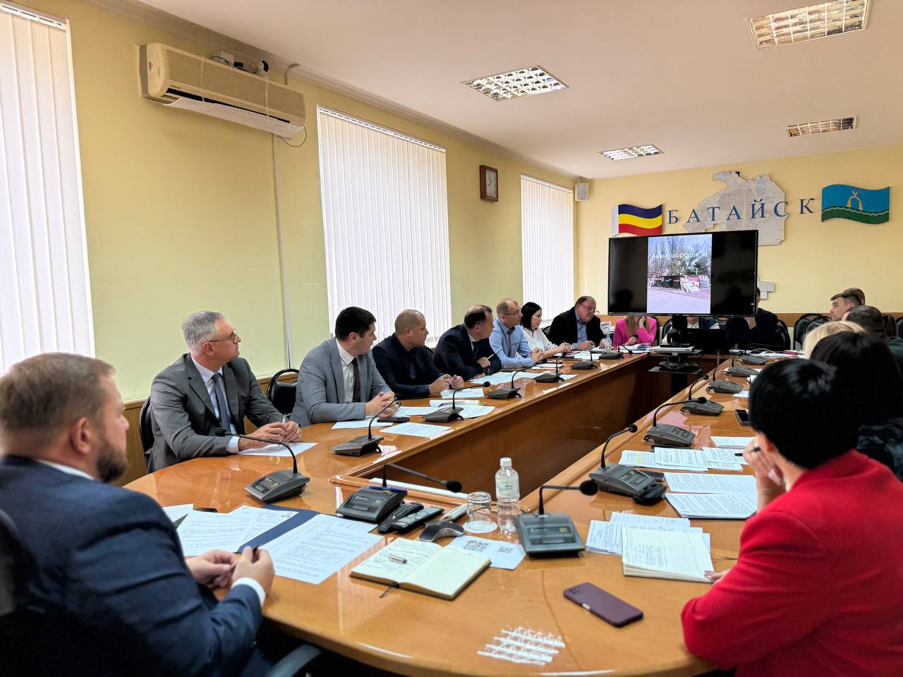 Сегодня провёл планёрку в администрации Сегодня провёл планёрку в администрации