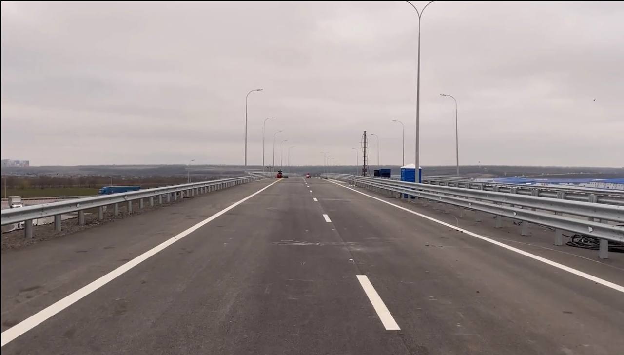 Юрий Слюсарь: Устойчивое развитие региона, рост экономики и комфортная жизнь людей начинаются с современной инфраструктуры Юрий Слюсарь: Устойчивое развитие региона, рост экономики и комфортная жизнь людей начинаются с современной инфраструктуры