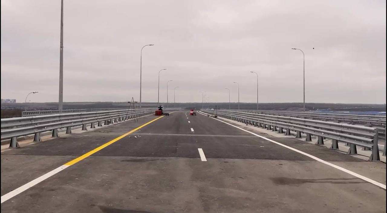 Юрий Слюсарь: Устойчивое развитие региона, рост экономики и комфортная жизнь людей начинаются с современной инфраструктуры Юрий Слюсарь: Устойчивое развитие региона, рост экономики и комфортная жизнь людей начинаются с современной инфраструктуры