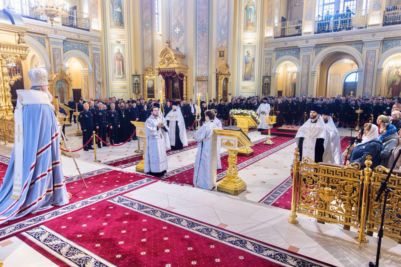 В Ростове-на-Дону состоялась панихида по сотрудникам органов внутренних дел, погибшим при выполнении служебного долга В Ростове-на-Дону состоялась панихида по сотрудникам органов внутренних дел, погибшим при выполнении служебного долга