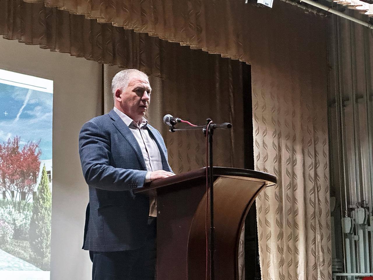 Сегодня состоялась встреча с представителями общественности, посвящённая ходу реконструкции проспекта Платовского Сегодня состоялась встреча с представителями общественности, посвящённая ходу реконструкции проспекта Платовского