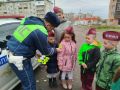 Полицейские Донецка Ростовской области повторили правила дорожного движения с воспитанниками детского сада