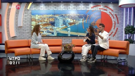 Билет на спектакль «Аленький цветочек» в Ростовский государственный театр кукол получает…