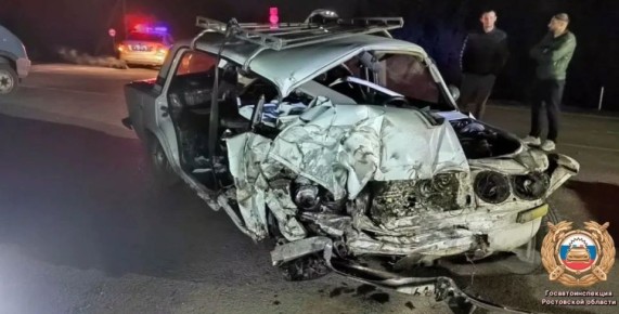 Два человека погибли накануне вечером в результате аварий, которые произошли на разных автодорогах региона