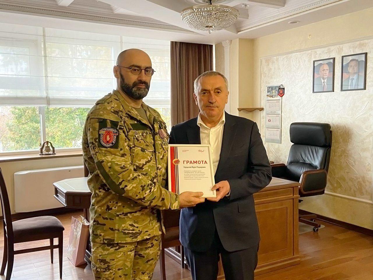 Депутат Законодательного Собрания Ростовской области Мурат Харцызов награжден нагрудным знаком «Народный фронт. Все для Победы» за личный вклад в организацию помощи жителям воссоединенных регионов России, а также бойцам...