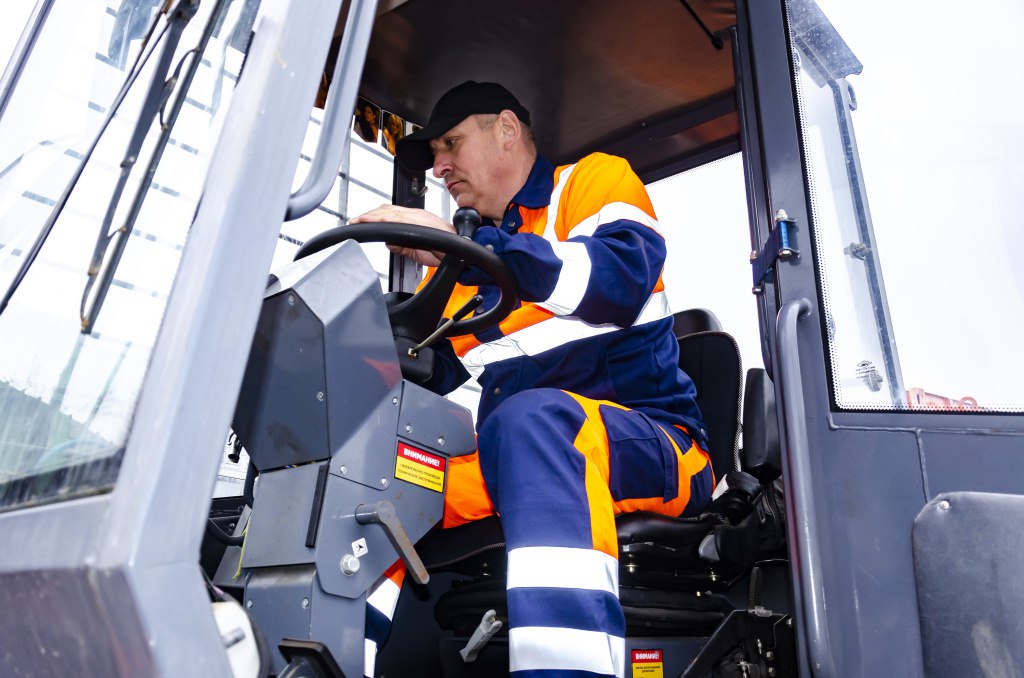 По поручению главы города Александра Скрябина в Ростове проходит «Линейка готовности» По поручению главы города Александра Скрябина в Ростове проходит «Линейка готовности»