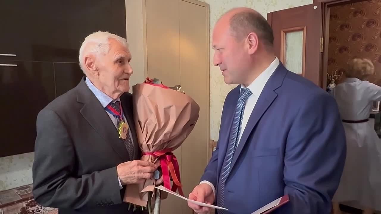 Александр Скрябин: Дорогие ростовчане!. Сегодня – знаменательный день! 100-летие отмечает человек-эпоха, ветеран Великой Отечественной войны, Почетный гражданин города Ростова-на-Дону, участник освобождения нашего города от...