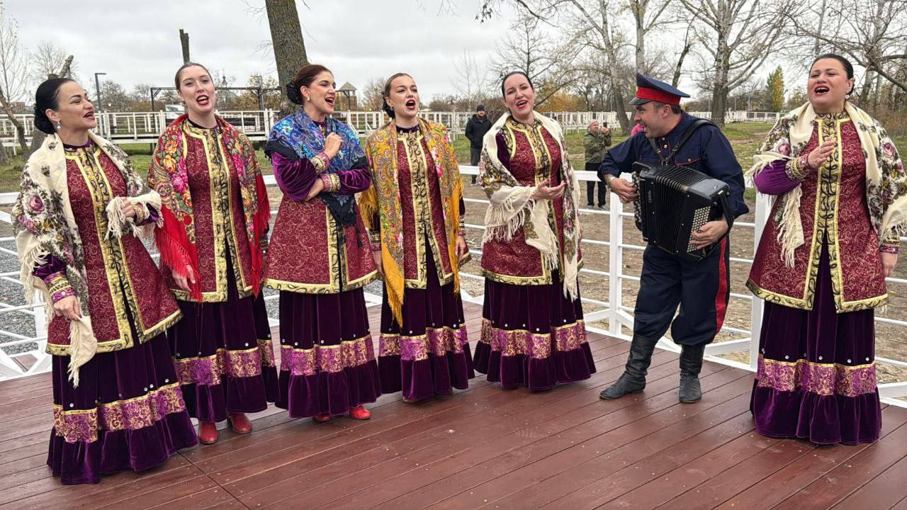 Юрий Слюсарь: В станице Старочеркасской завершены работы по установке современного понтонного причала «Дон-5» Юрий Слюсарь: В станице Старочеркасской завершены работы по установке современного понтонного причала «Дон-5»