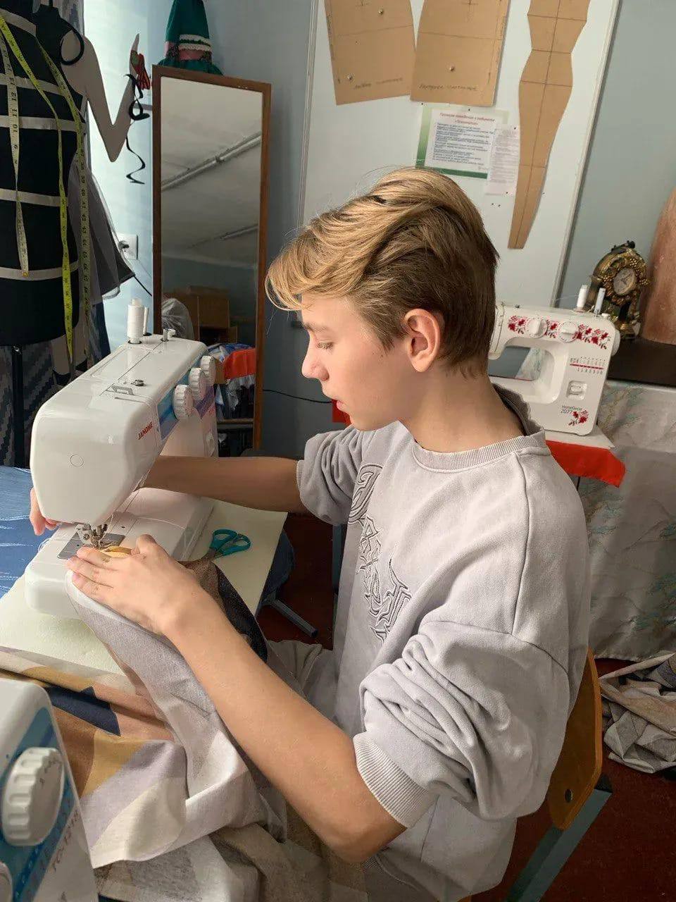 Сегодня хочу слова благодарности выразить двум коллективам: Сегодня хочу слова благодарности выразить двум коллективам: