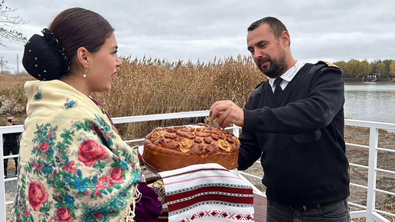 Юрий Слюсарь: В станице Старочеркасской завершены работы по установке современного понтонного причала «Дон-5» Юрий Слюсарь: В станице Старочеркасской завершены работы по установке современного понтонного причала «Дон-5»