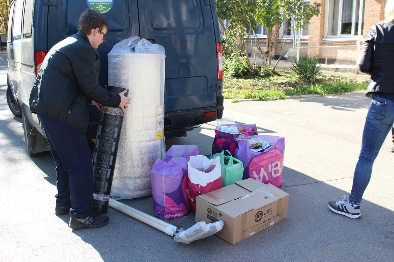 Сегодня хочу слова благодарности выразить двум коллективам: Сегодня хочу слова благодарности выразить двум коллективам: