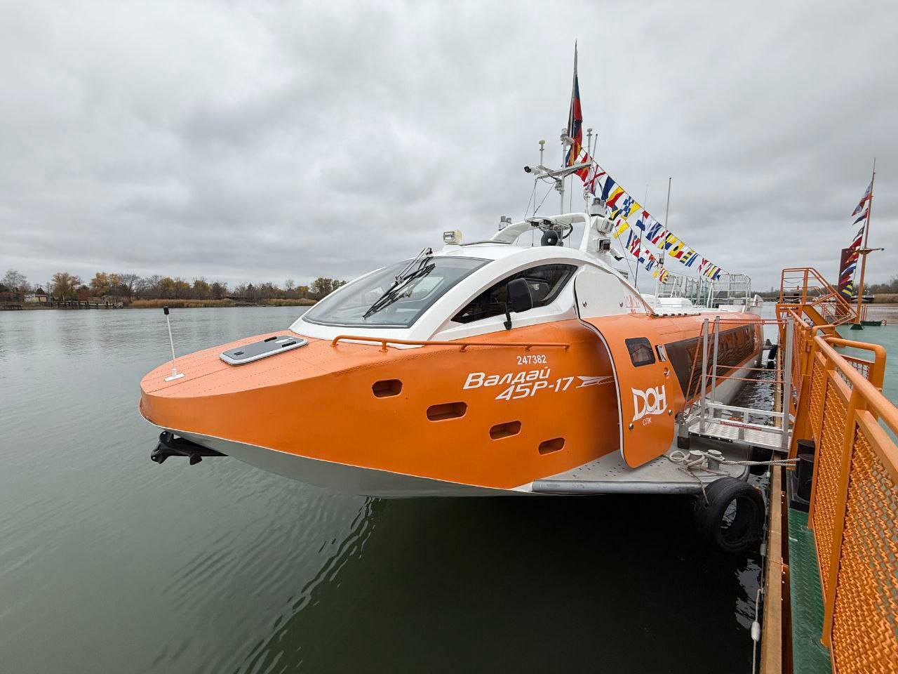 В Старочеркасскую запущены ежедневные речные рейсы на «Валдае»