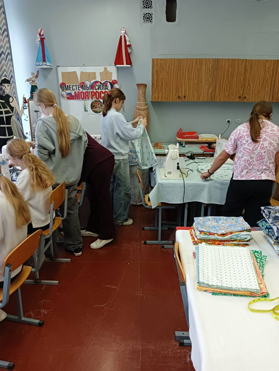 Сегодня хочу слова благодарности выразить двум коллективам: Сегодня хочу слова благодарности выразить двум коллективам: