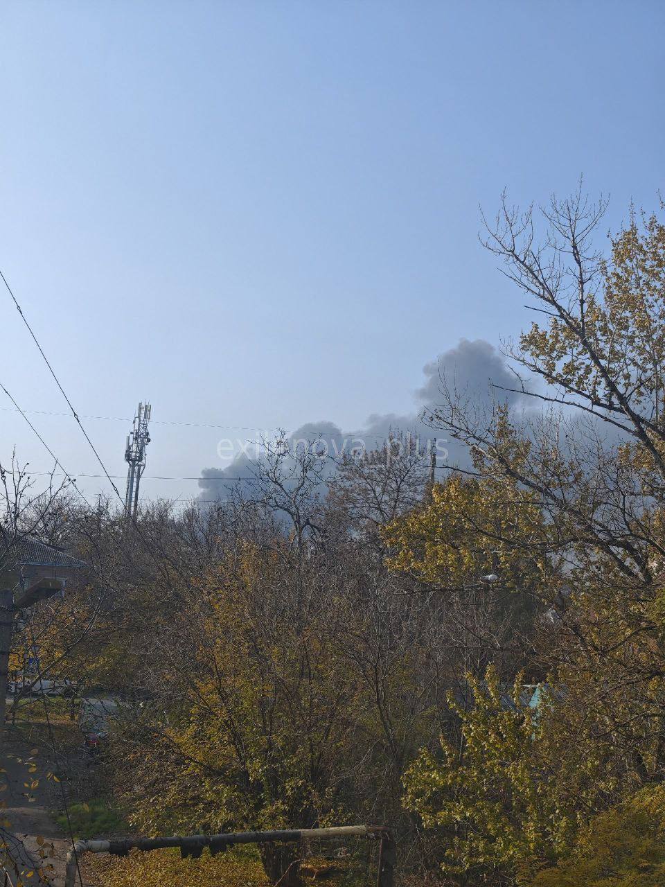 В Таганроге пропал свет после аварии на линии электропередачи В Таганроге пропал свет после аварии на линии электропередачи