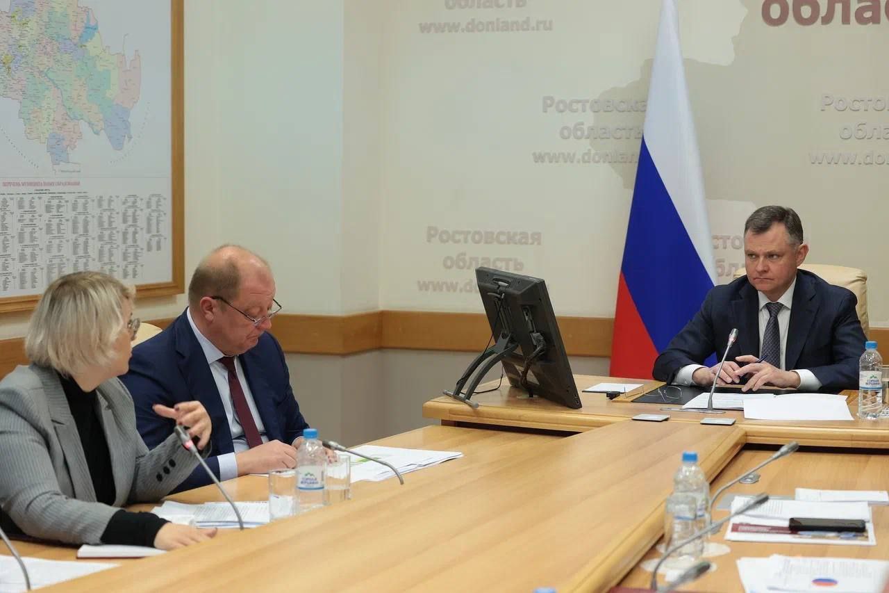 Юрий Слюсарь: Провели оперативное заседание, на котором затронули важные вопросы в сфере жилищно-коммунального хозяйства Юрий Слюсарь: Провели оперативное заседание, на котором затронули важные вопросы в сфере жилищно-коммунального хозяйства