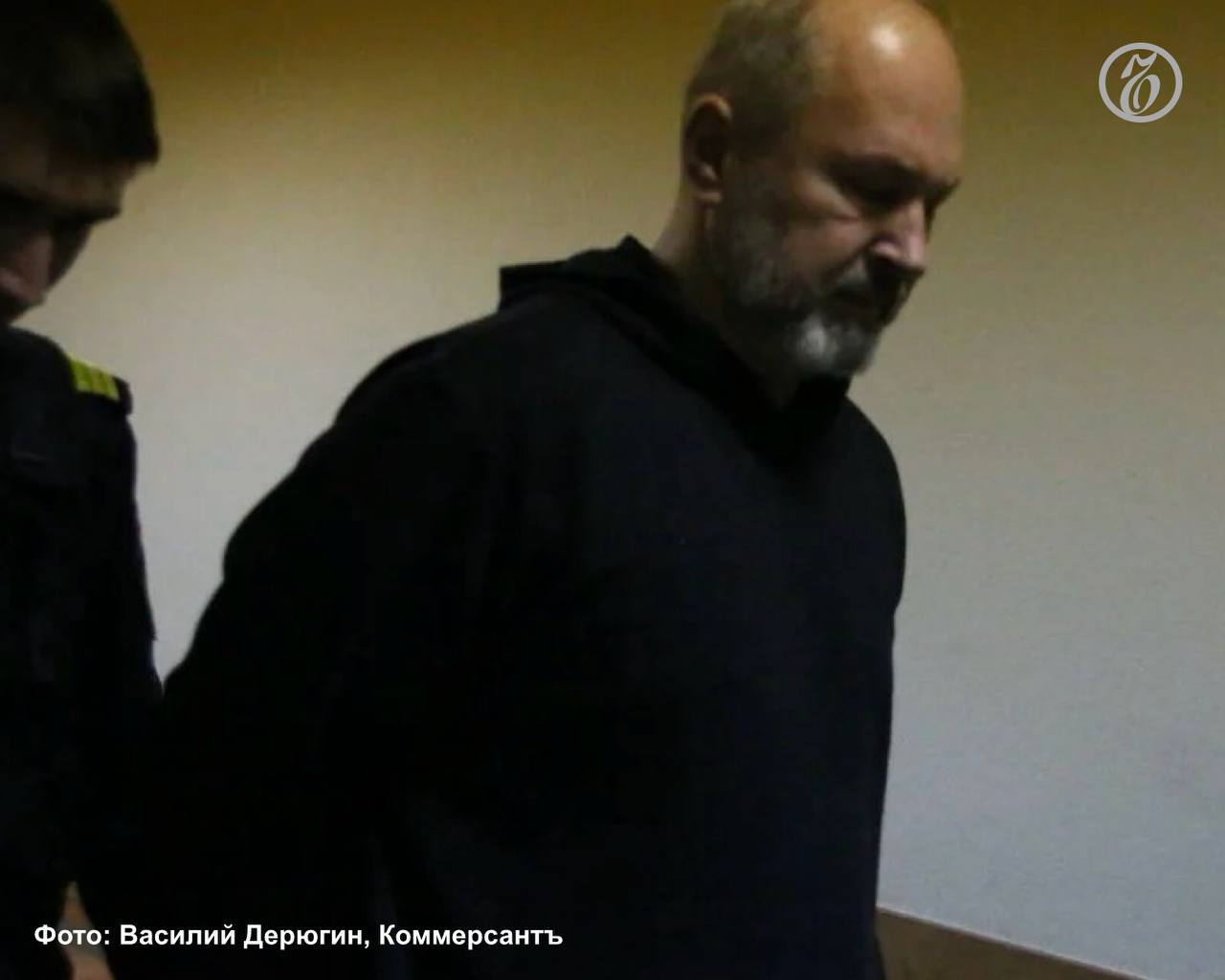 Бывший заместитель губернатора Ростовской области Виталий Кушнарев не признал вину в получении взятки, но признал превышение полномочий, сообщает ТАСС