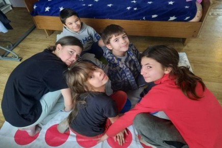 «Ты — просто тетка!»: Мать девяти приемных детей из Ростовской области откровенно рассказала, как пережила подростковый бунт