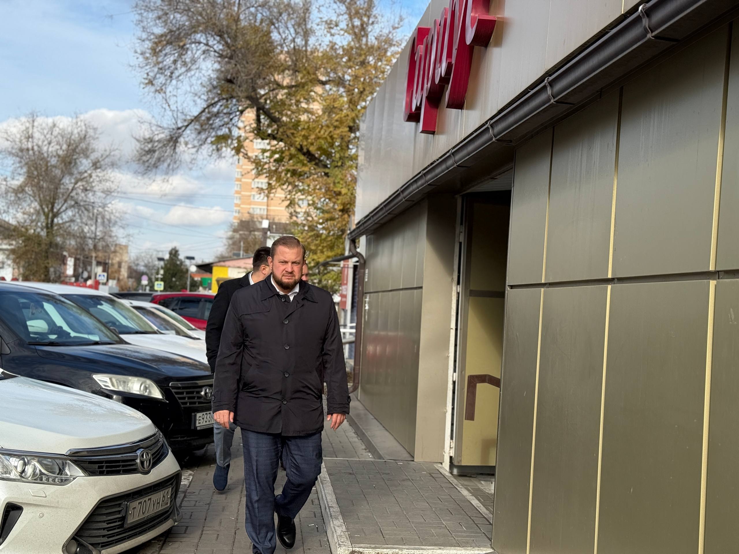 Сегодня прошёлся по рынку, который батайчане давно прозвали «хитрым» Сегодня прошёлся по рынку, который батайчане давно прозвали «хитрым»