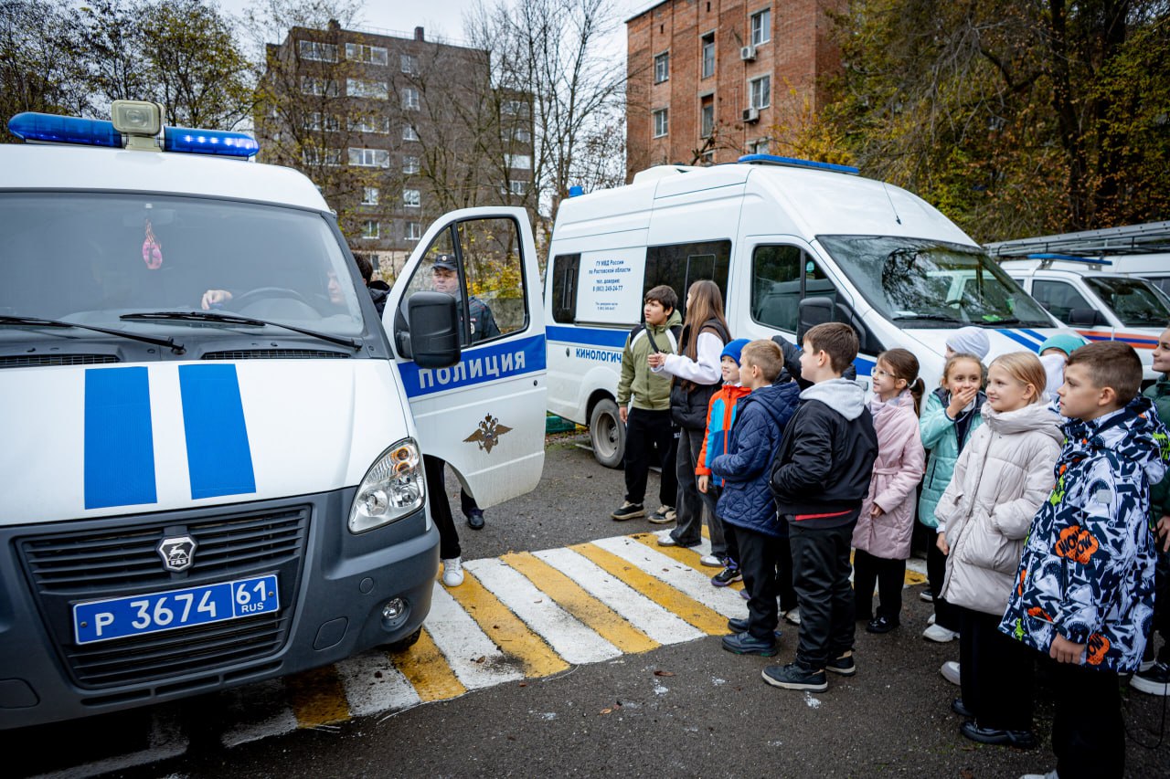 В Батайске открылся «полицейский класс» при Гимназии № 21 В Батайске открылся «полицейский класс» при Гимназии № 21