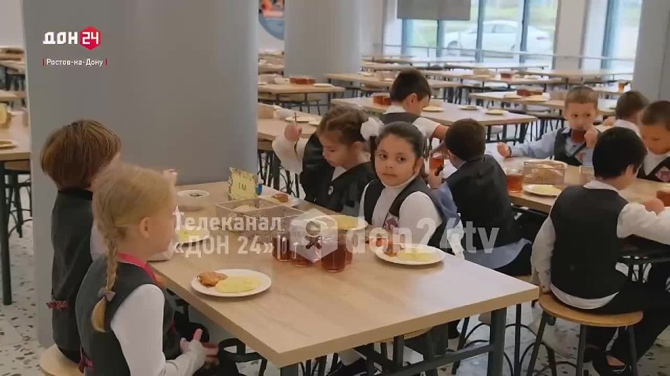 Повара ростовских школ готовят полезные блюда, которые нравятся детям