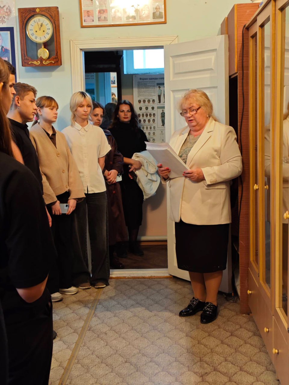 Семикоракорские школьники посетили местный Отдел полиции Семикоракорские школьники посетили местный Отдел полиции