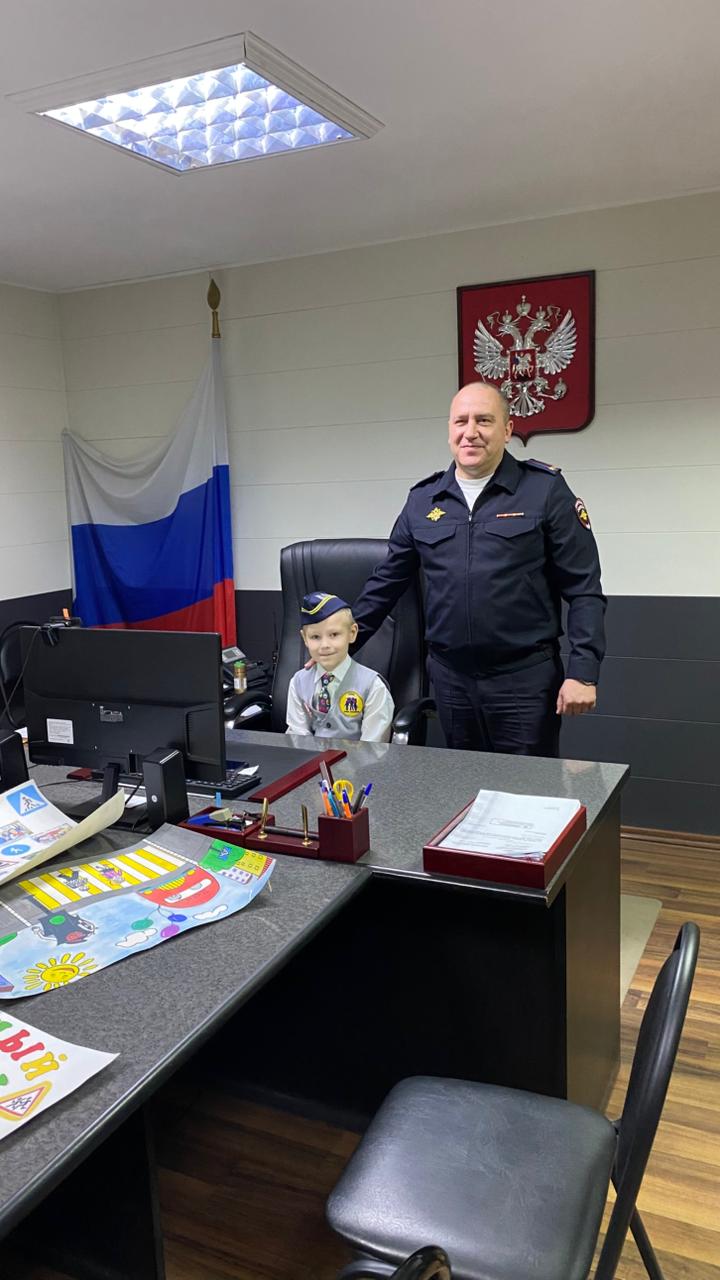 Команда ЮПИД побывали в гостях у полицейских Донецка Ростовской области Команда ЮПИД побывали в гостях у полицейских Донецка Ростовской области