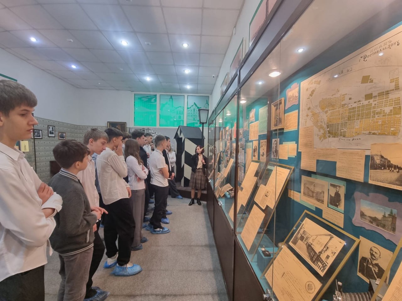 Новочеркасские школьники профильного «полицейского класса» посетили Музей истории органов правопорядка Новочеркасские школьники профильного «полицейского класса» посетили Музей истории органов правопорядка