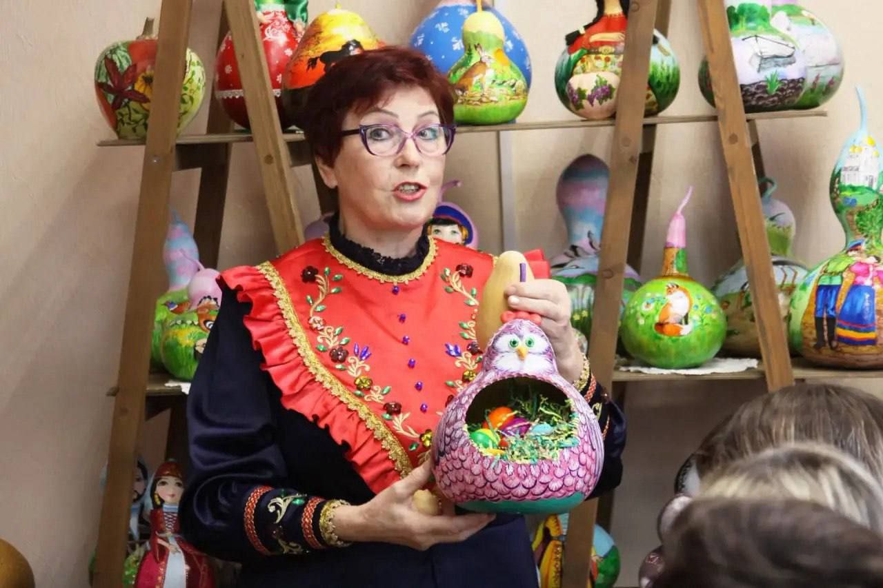 Юрий Слюсарь: На Дону во все времена ценились золотые руки мастеров, чье искусство хранит душу нашей земли Юрий Слюсарь: На Дону во все времена ценились золотые руки мастеров, чье искусство хранит душу нашей земли