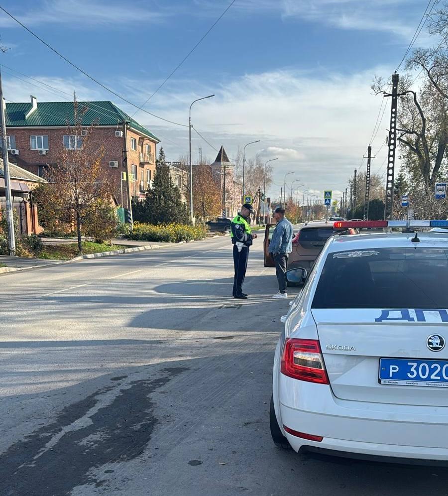 Совместный рейд приставов и ГИБДД: проверили водителей и взыскали долги Совместный рейд приставов и ГИБДД: проверили водителей и взыскали долги