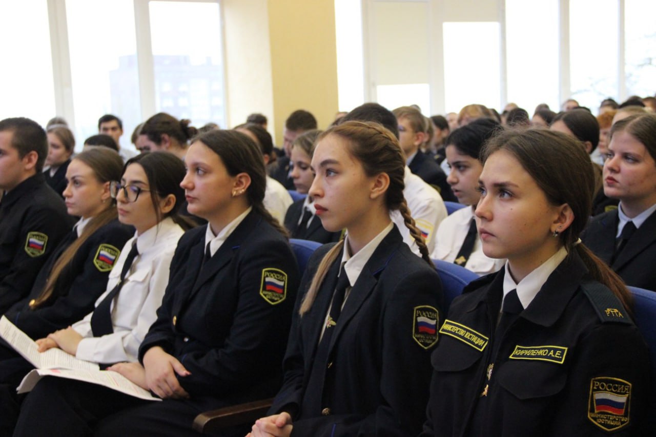 В Ростове-на-Дону полицейские приняли участие в форуме «Мир права»