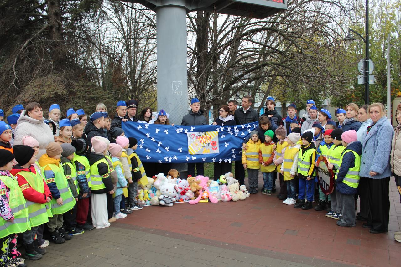 В Белой Калитве почтили память жертв дорожно-транспортных происшествий В Белой Калитве почтили память жертв дорожно-транспортных происшествий